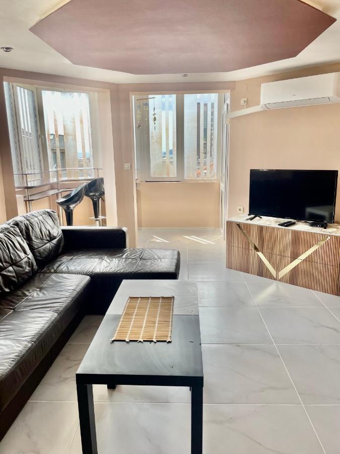 Sea view / Sea Garden Maisonette Varna Esterno foto