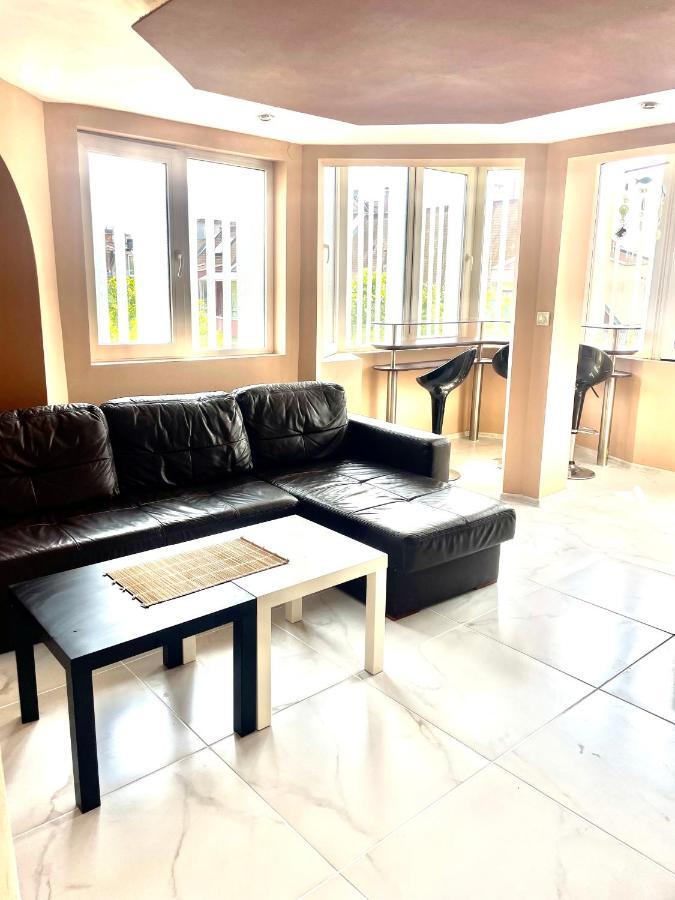 Sea view / Sea Garden Maisonette Varna Esterno foto